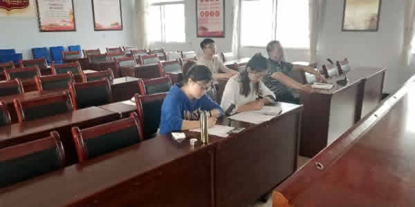 隴運(yùn)集團(tuán)公司召開掃黑除惡專項斗爭專題會議